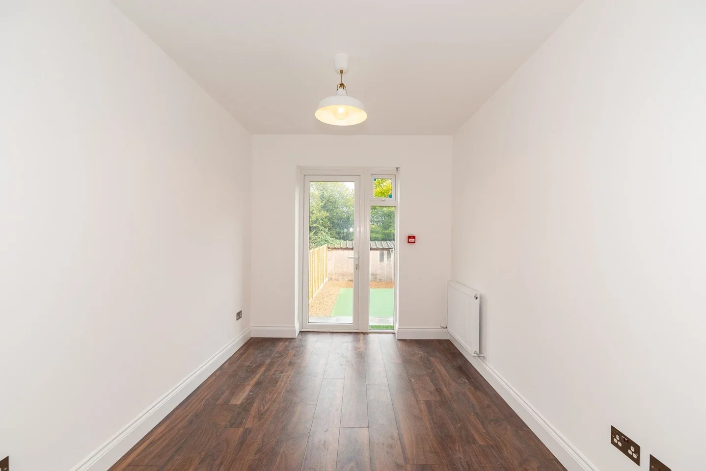 Room Davidson Road in Greater London