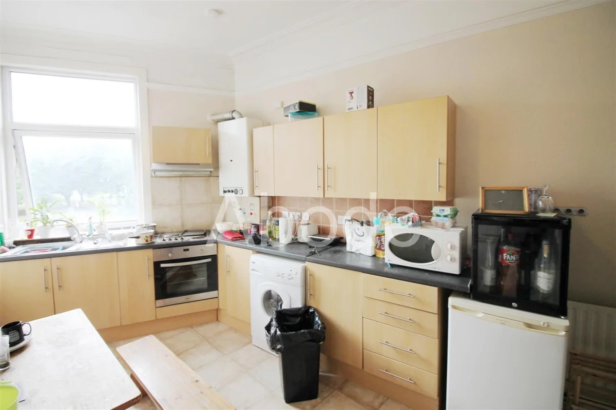 House Thornville Crescent in Leeds