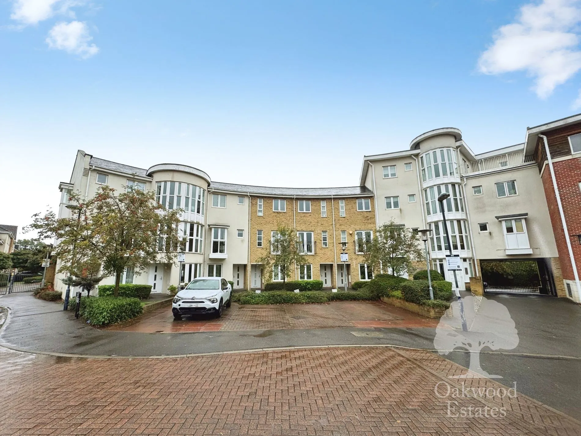 Flat Kingsquarter in Maidenhead