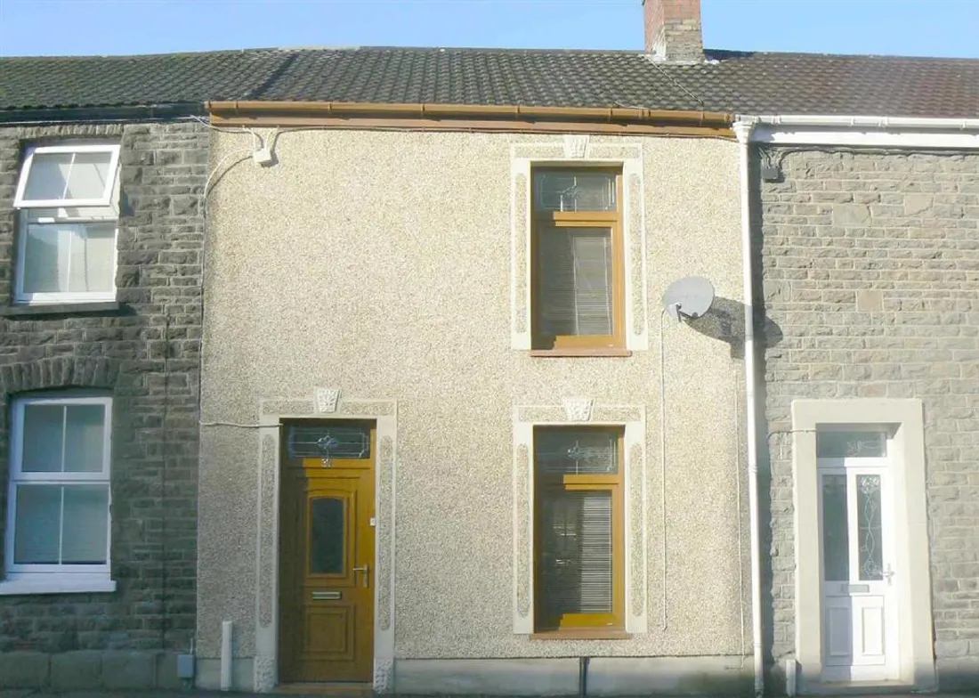 House Thomas Street in Briton Ferry