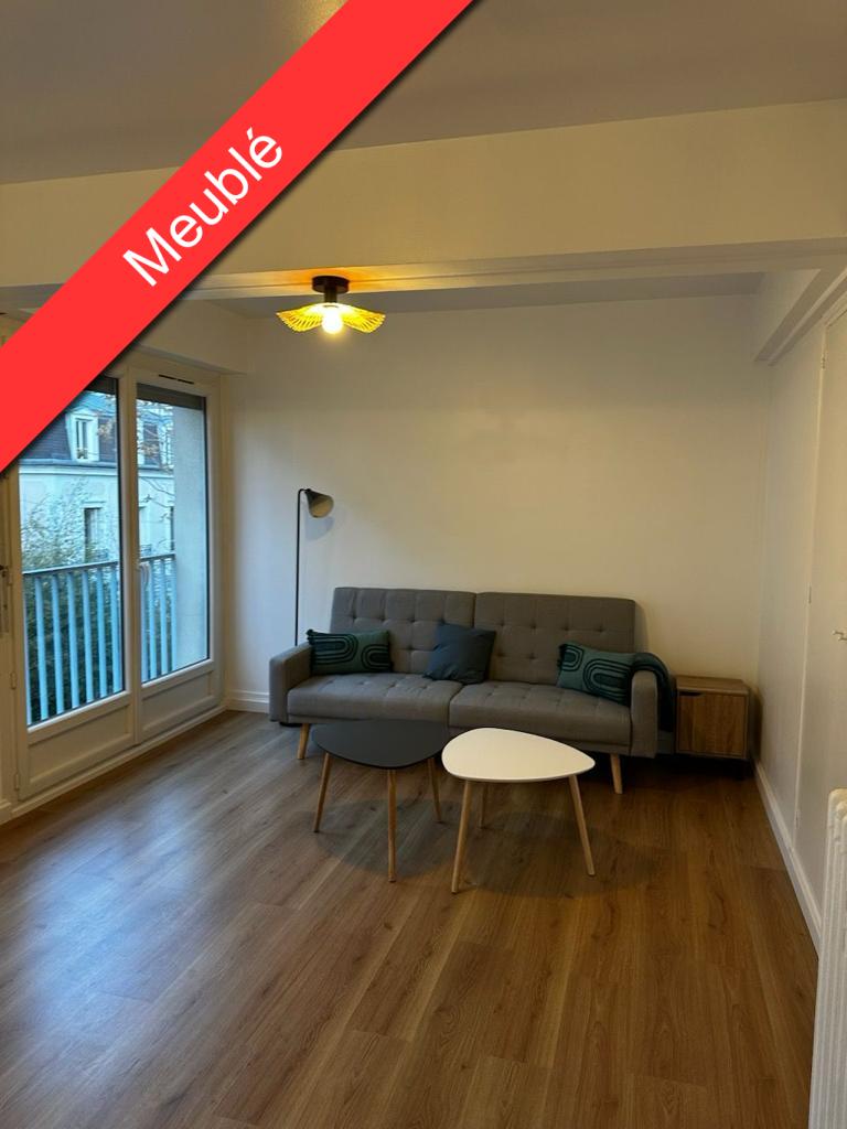 Flat Rue Chanzy in Courbevoie