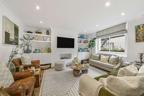 Flat Princess Road in Greater London
