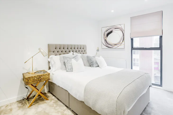 Flat Grange Road in Greater London