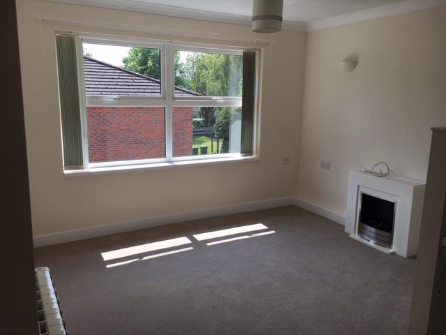 Flat Shepherds Green Lane in Shirley