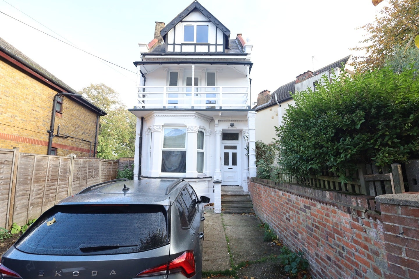 Flat Park Road in Greater London