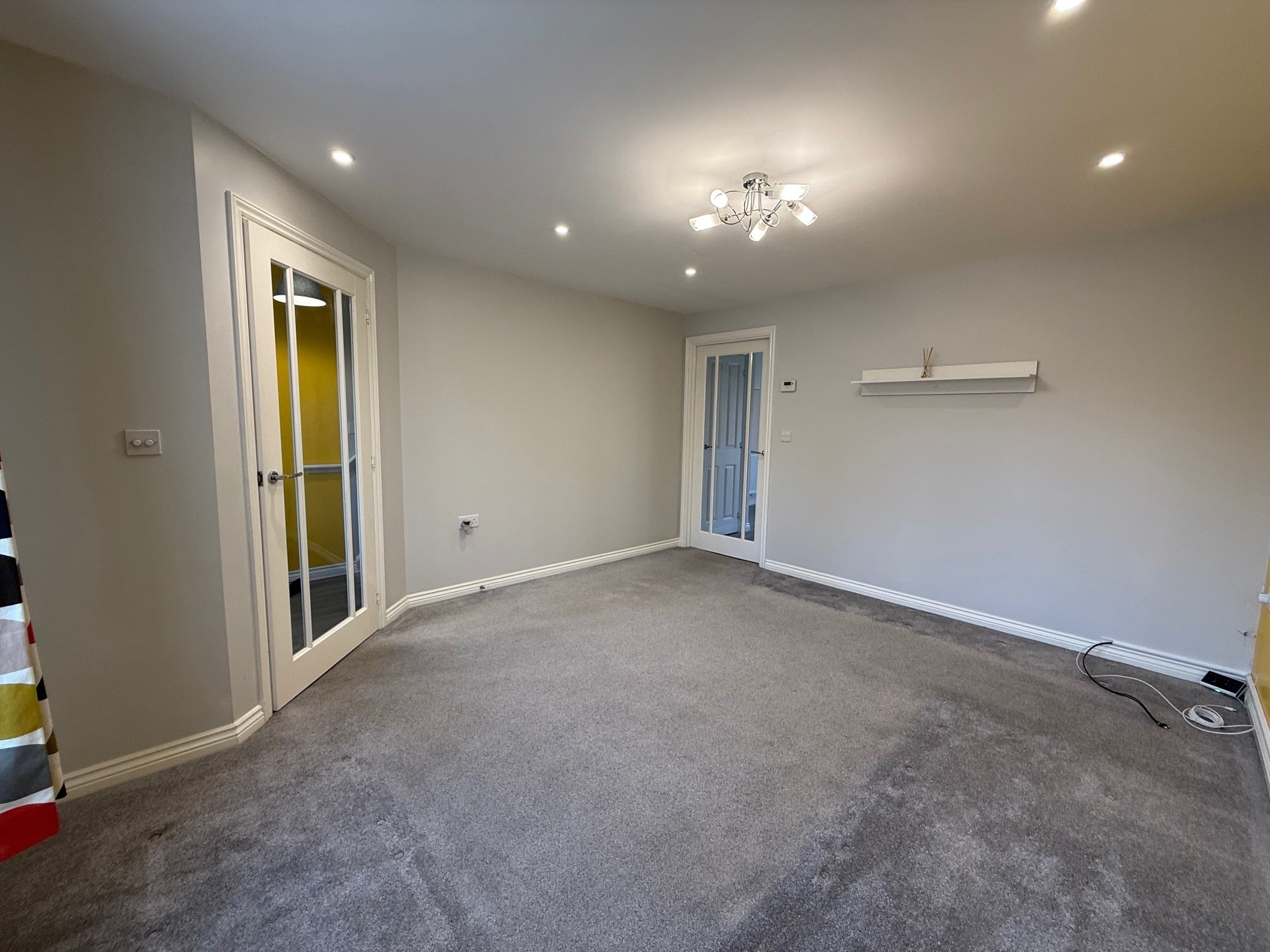 House Laxton Close in Luton