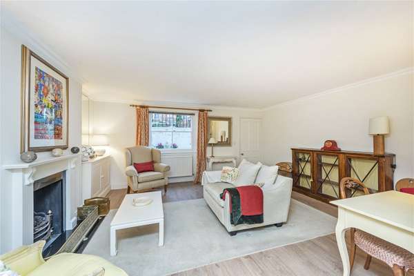 Flat Howson Terrace in Greater London