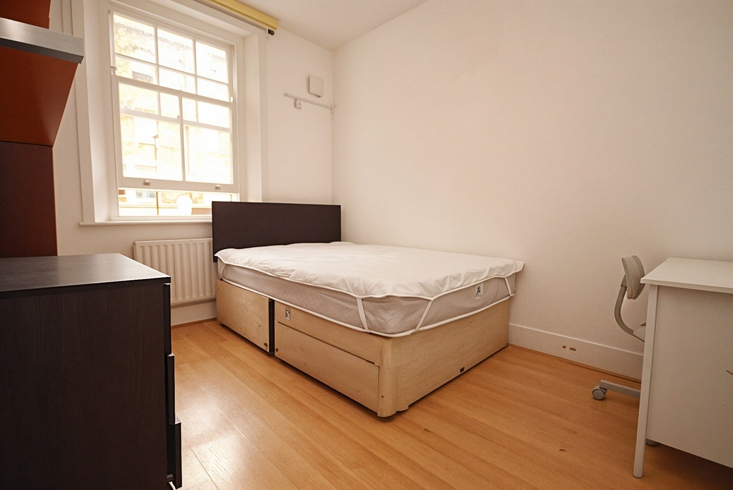 Flat Royal College Street in Greater London