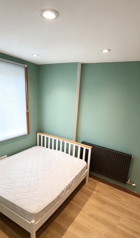 Room Glebe Street in Wakefield