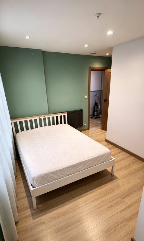 Room Glebe Street in Wakefield