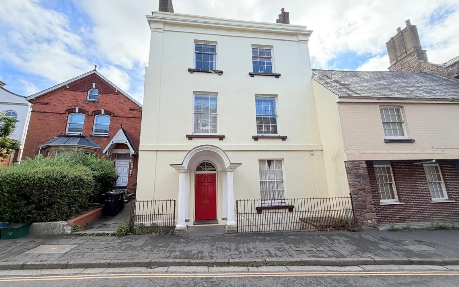 Flat St Peter Street in Mid Devon