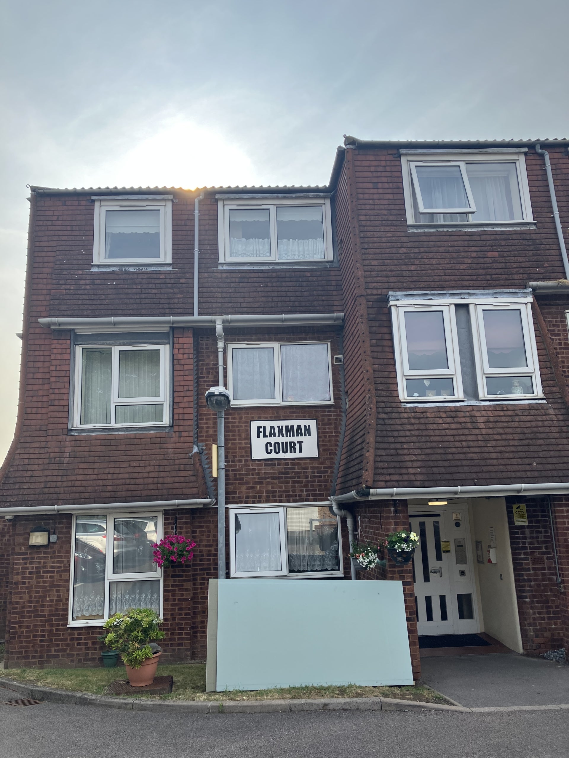 Flat Hoddesdon Road in Greater London