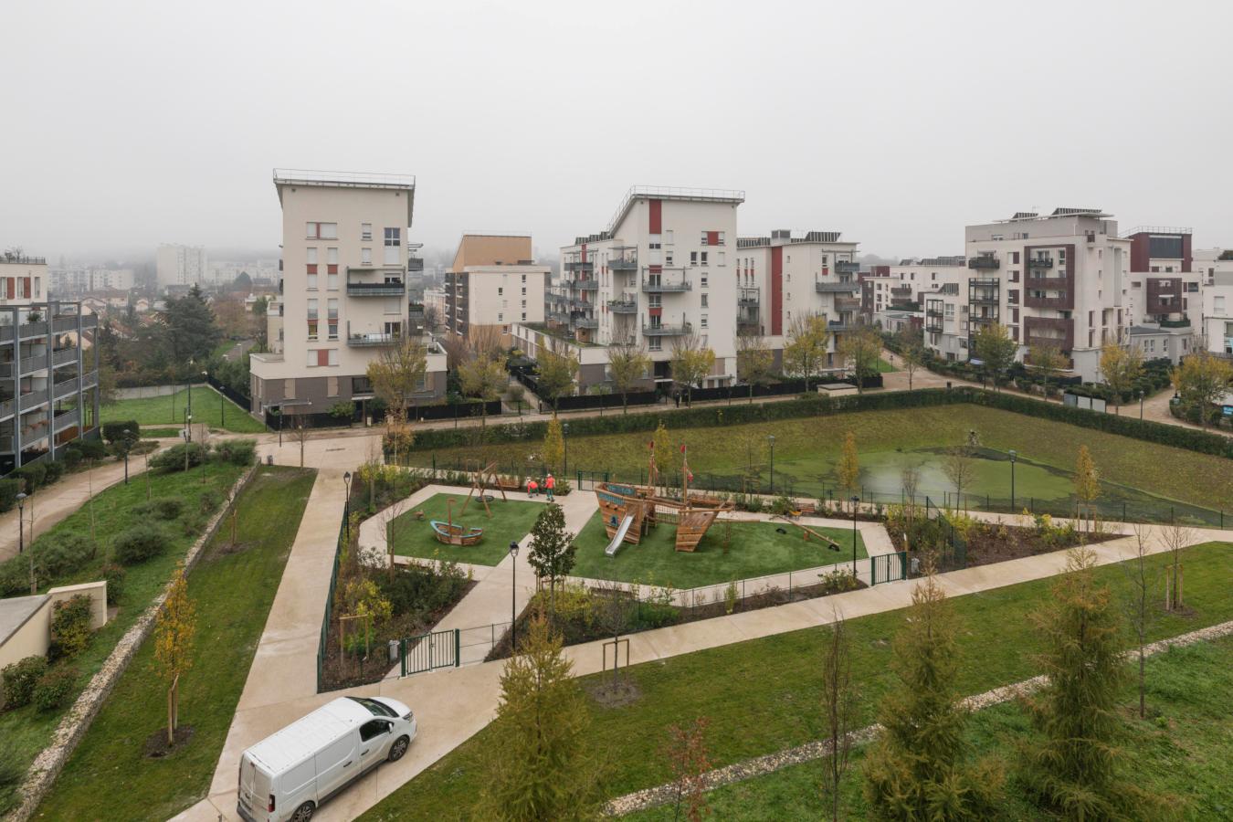 Flat Place Louise de Vilmorin in Limeil-Brévannes