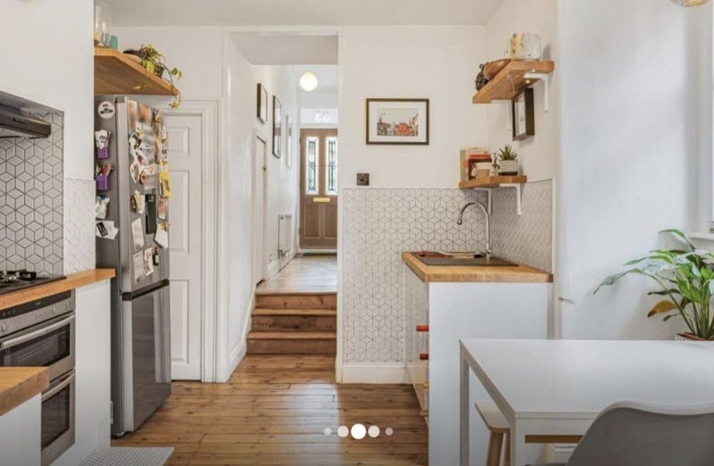 Room Newport Road in Greater London
