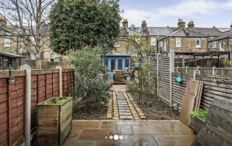 Room Newport Road in Greater London