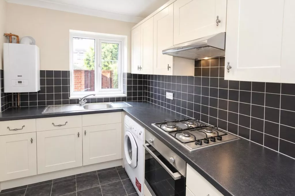 Flat Emlyn Lane in Mole Valley