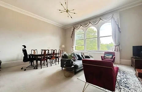 Flat New Wokingham Road in Buckler's Park
