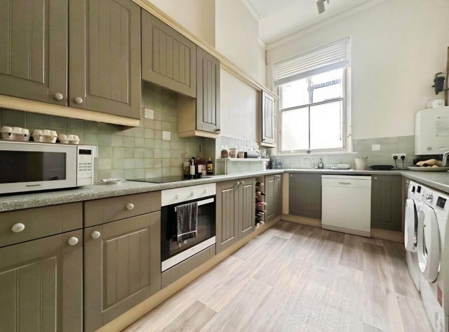 Flat New Wokingham Road in Buckler's Park
