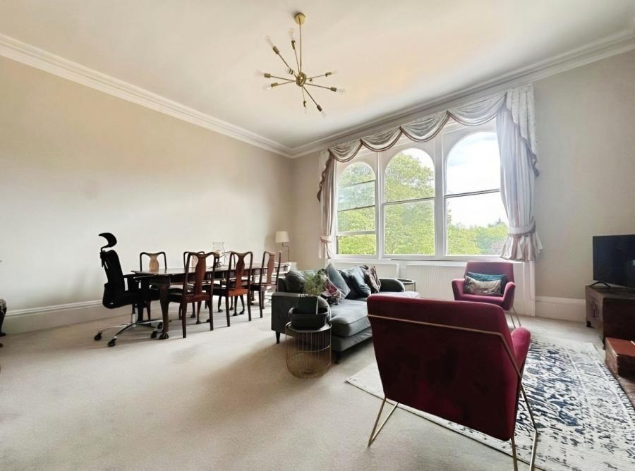 Flat New Wokingham Road in Buckler's Park