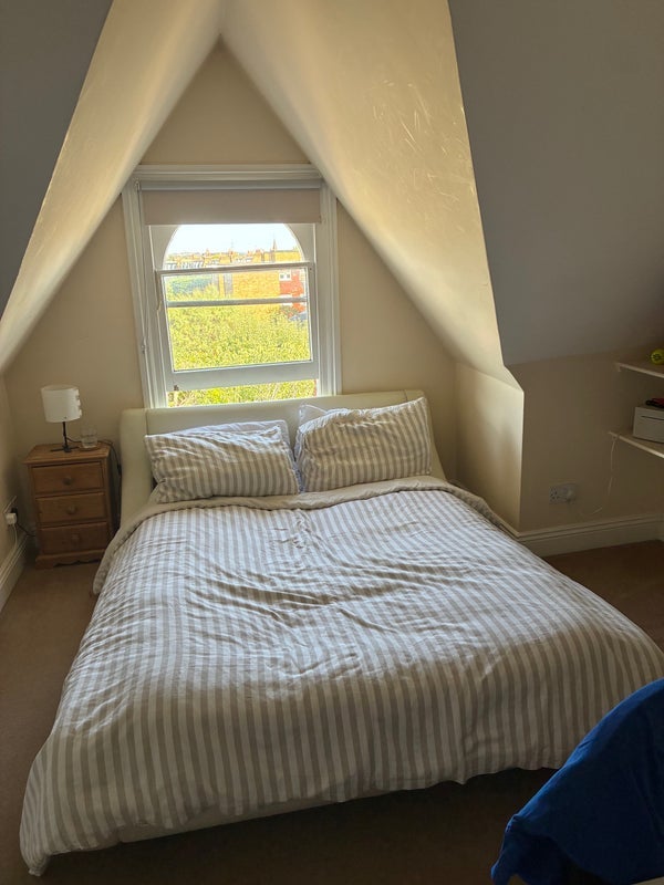 Room Kings Road in Greater London