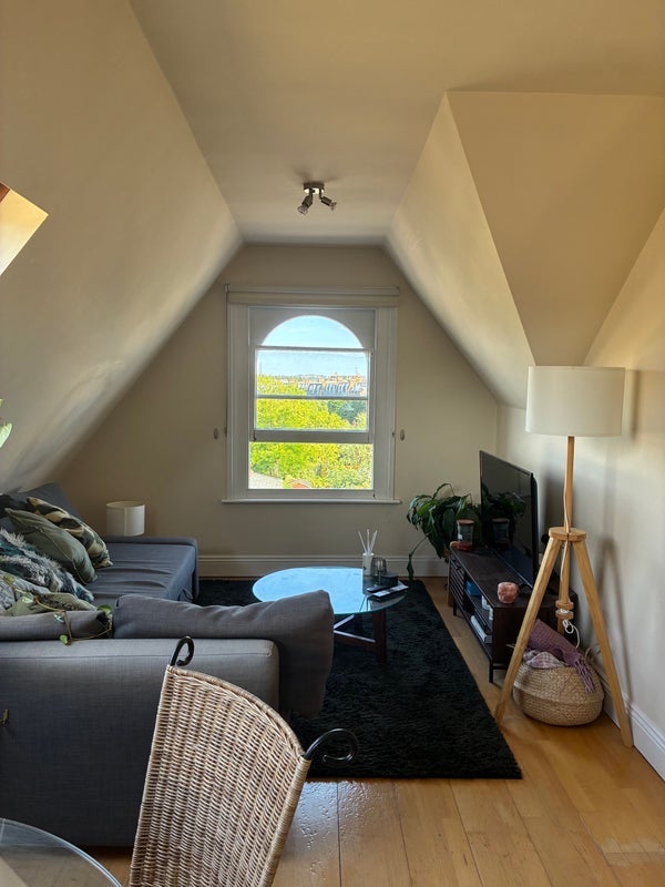 Room Kings Road in Greater London
