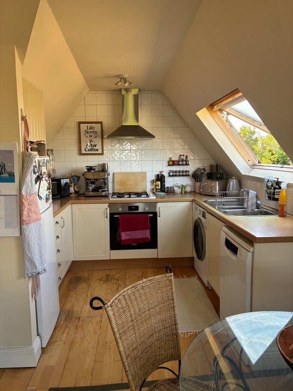 Room Kings Road in Greater London