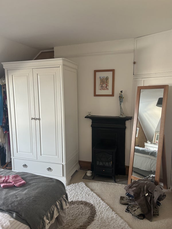 Room Bath Road in East Suffolk