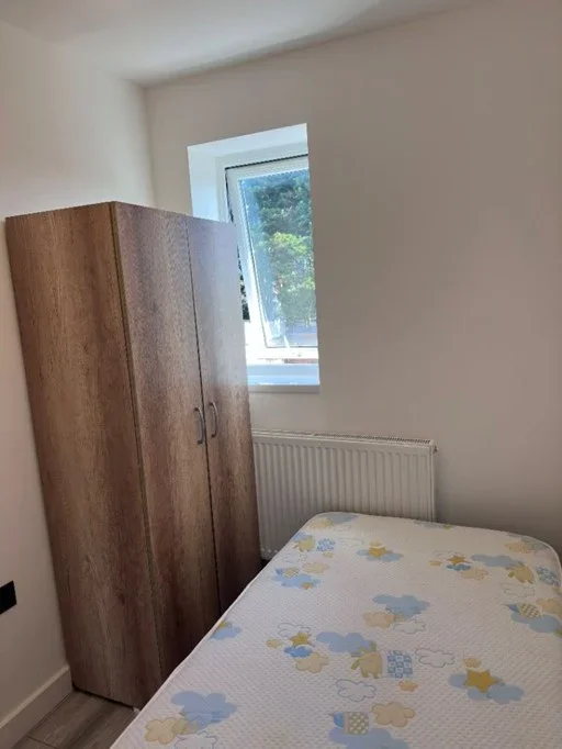 Room Frederick Road in Greater London