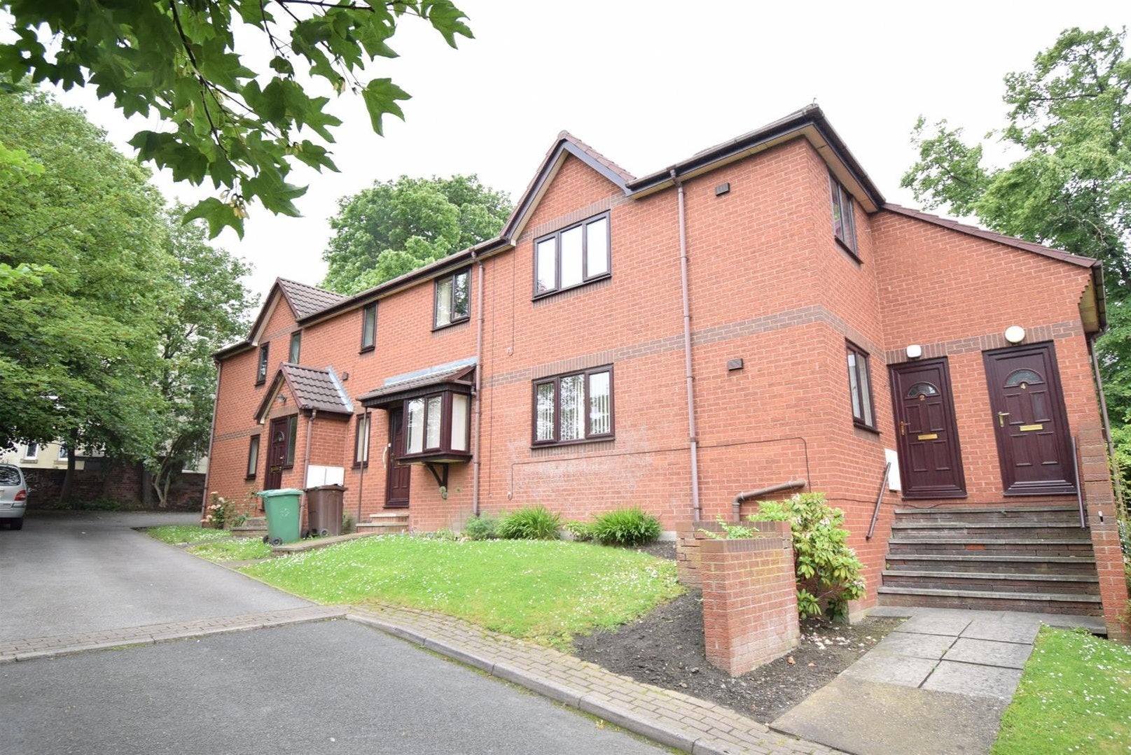 Flat Acme Terrace in Wakefield