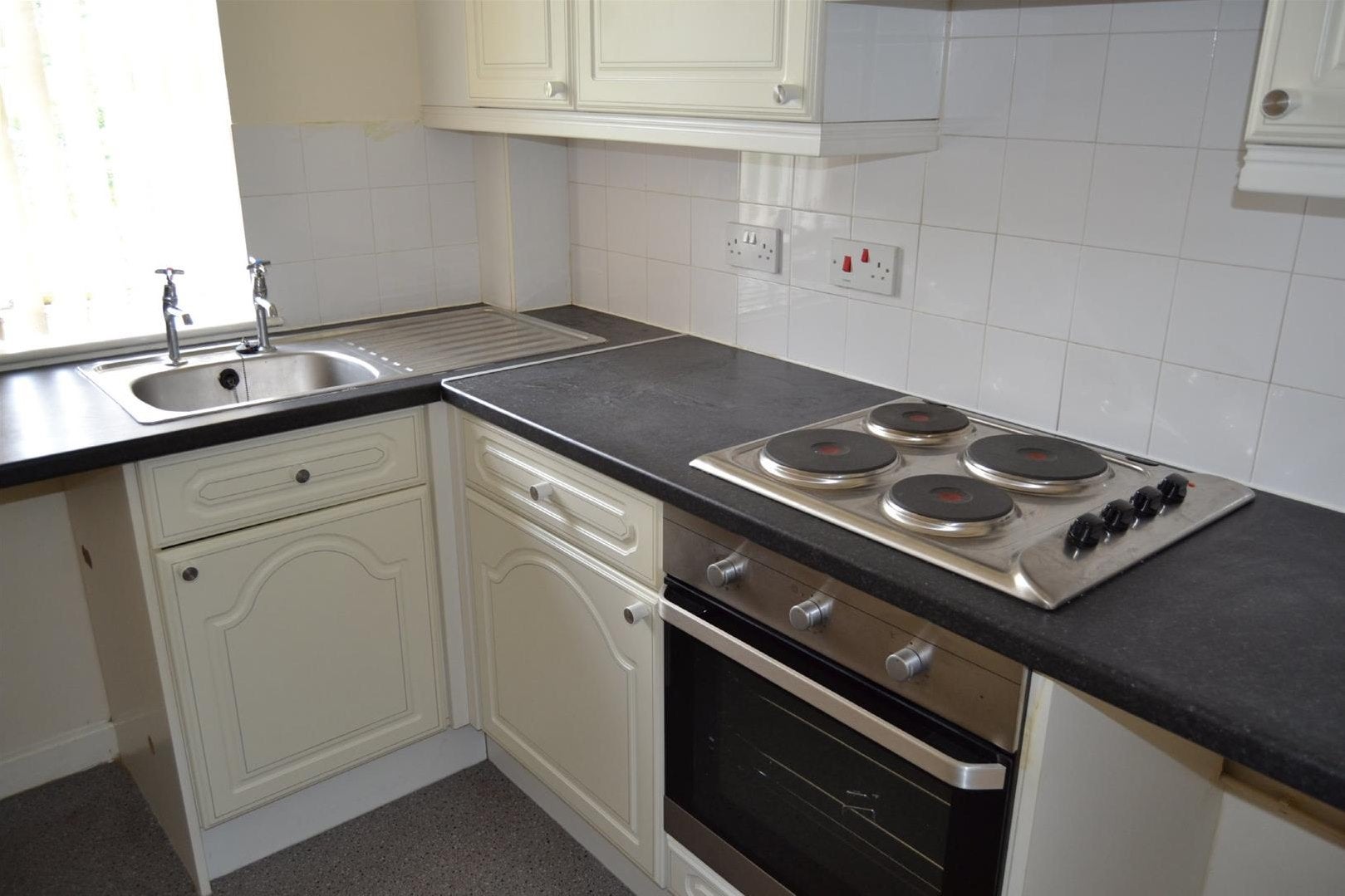 Flat Acme Terrace in Wakefield