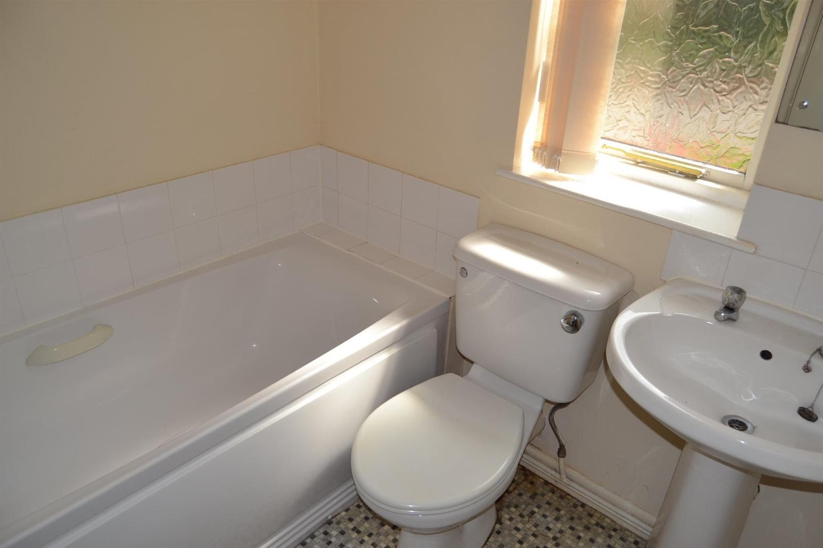 Flat Acme Terrace in Wakefield