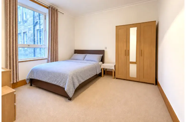 Flat Henderson Street in City of Edinburgh
