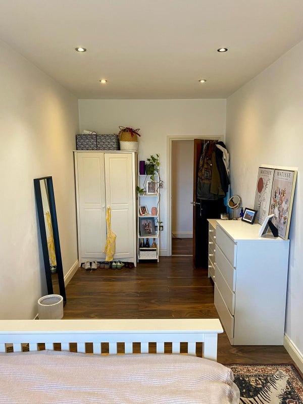 Flat Balham High Road in Greater London
