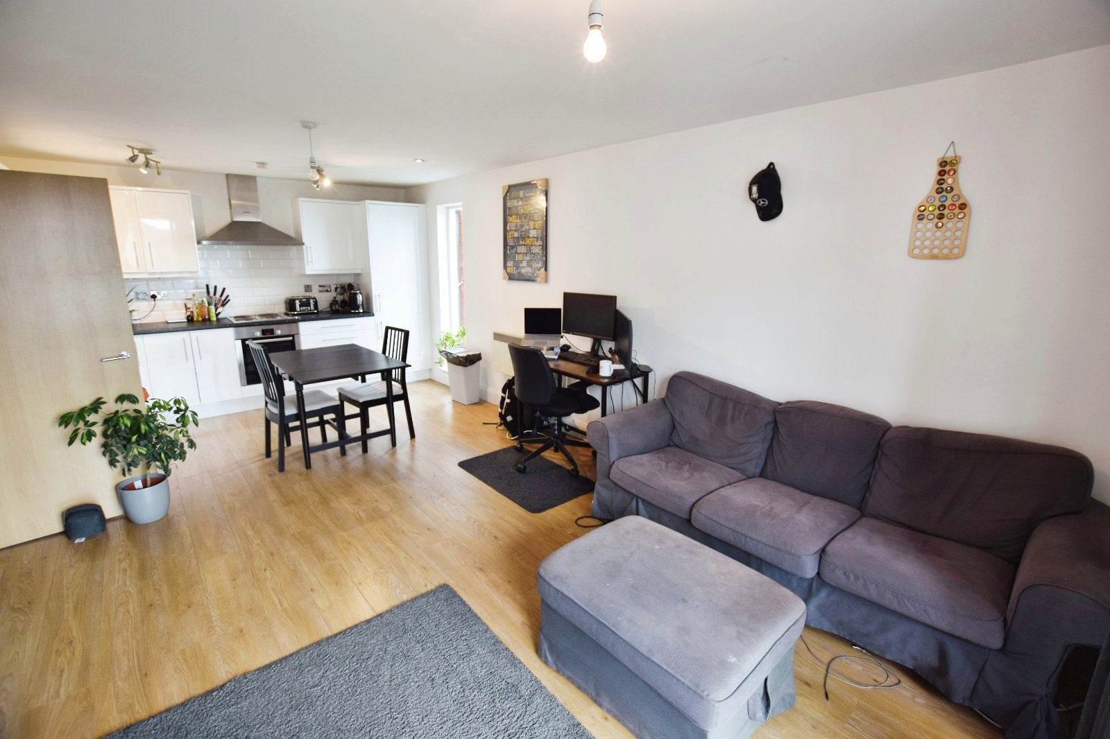 Flat Denmark Street in Trafford