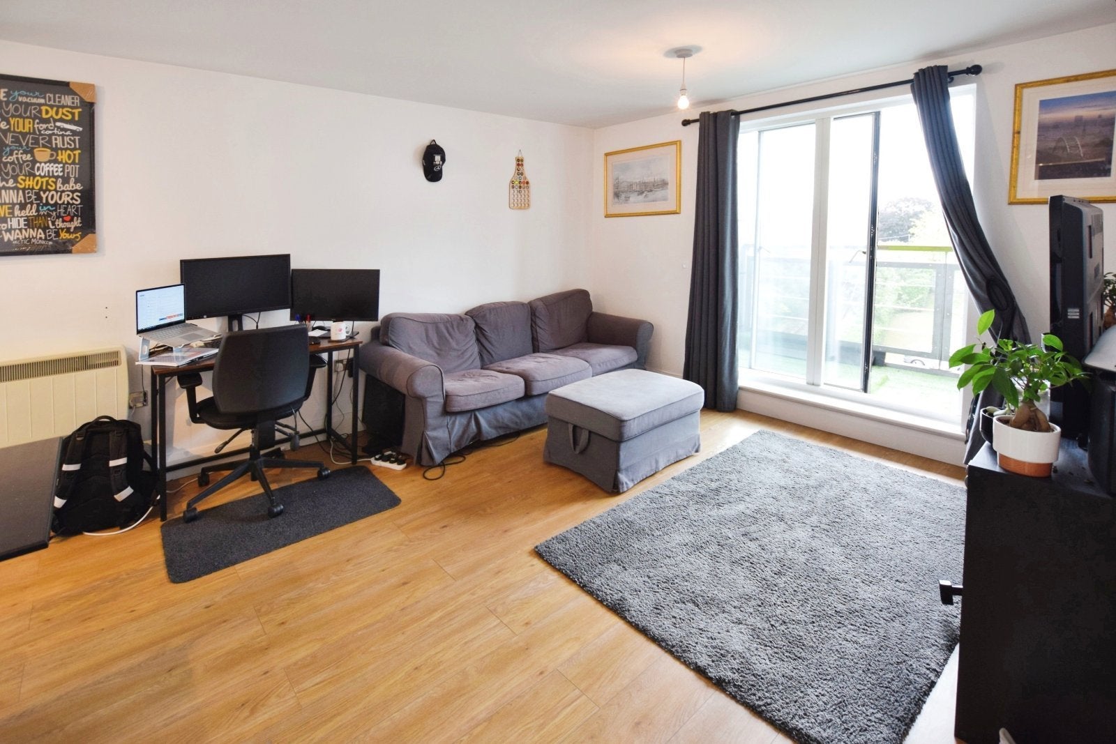 Flat Denmark Street in Trafford