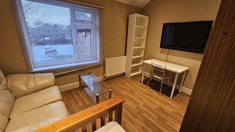 Room Mauldeth Road in Manchester