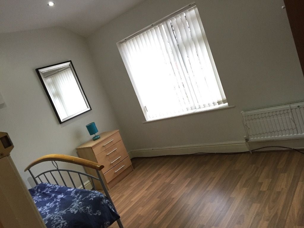 Room Mauldeth Road in Manchester