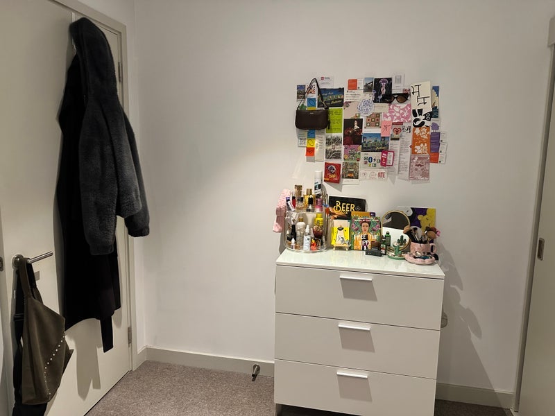 Room Ash Avenue in Greater London