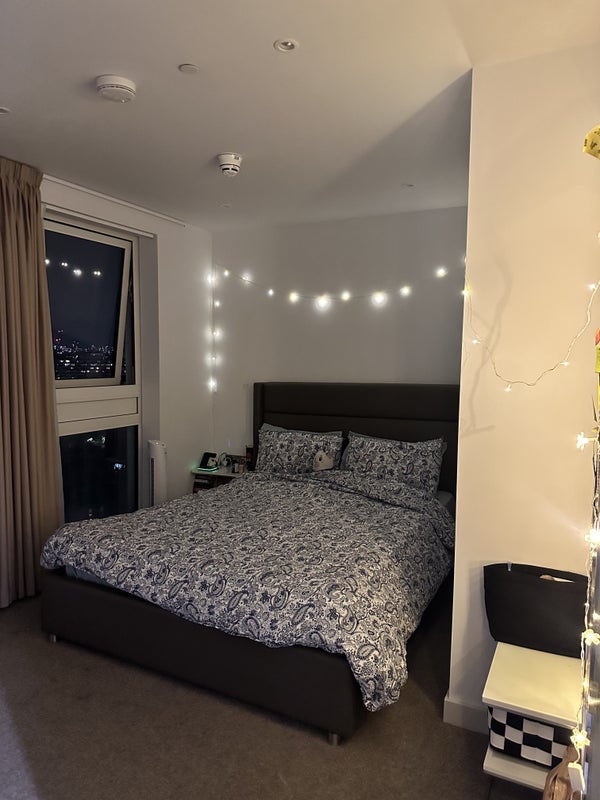 Room Ash Avenue in Greater London