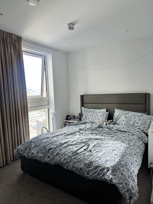 Room Ash Avenue in Greater London