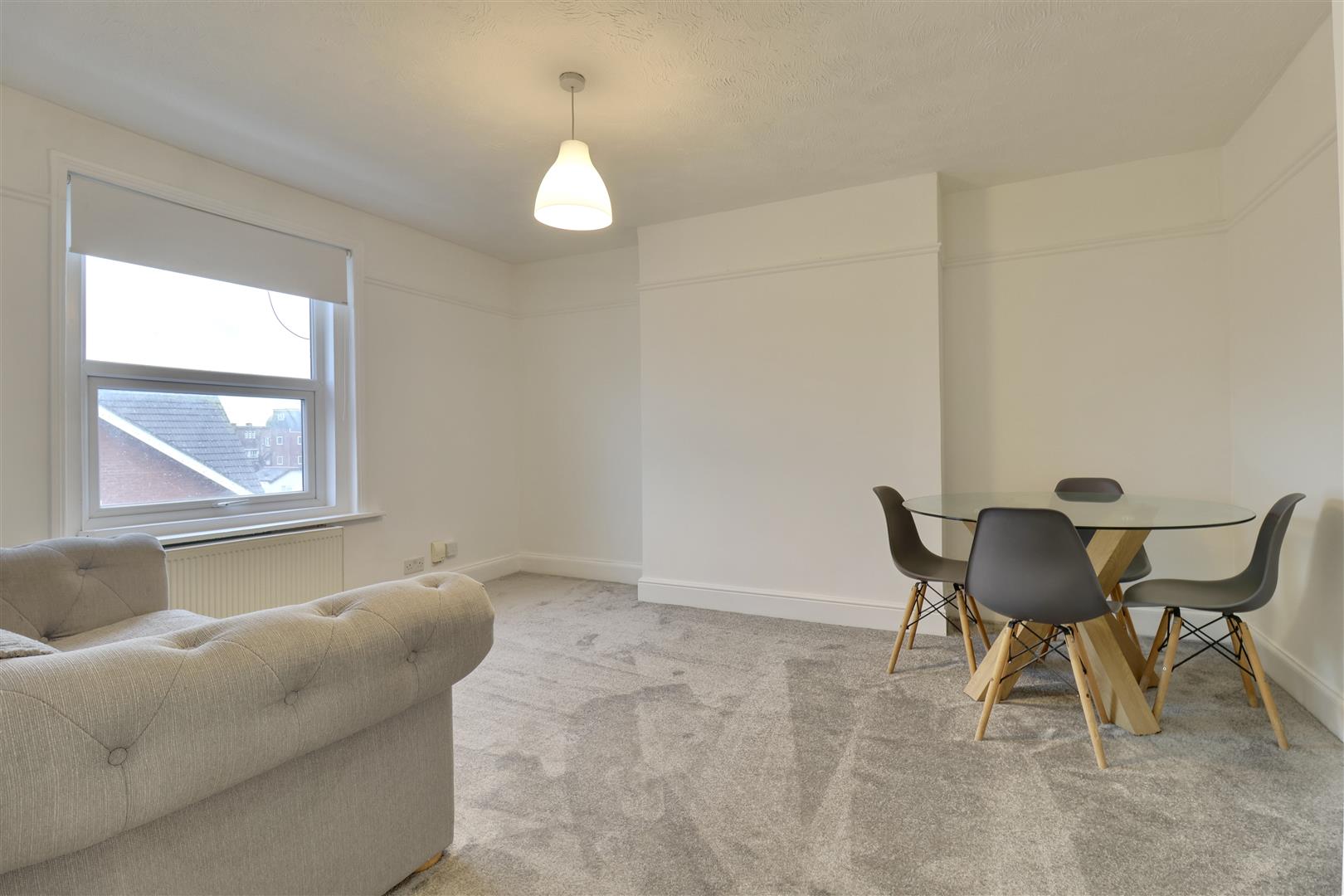 Flat Elphinstone Road in Portsmouth