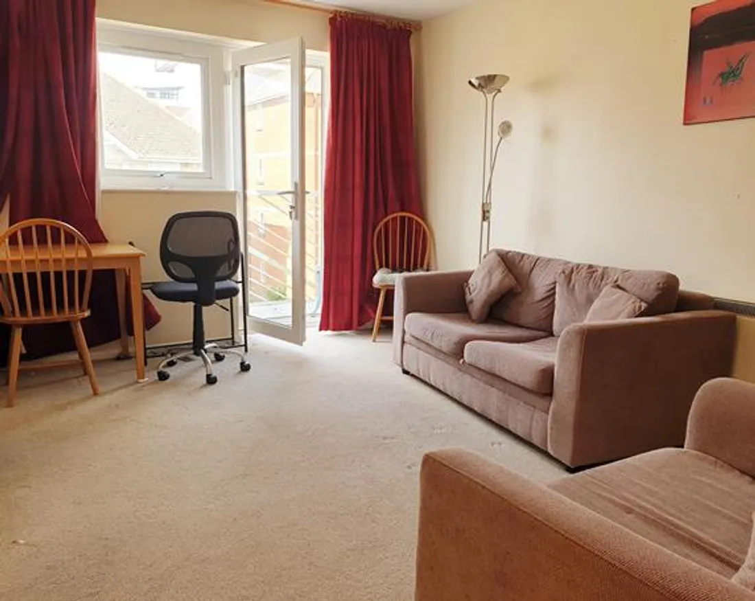 Flat Highmoor in Swansea