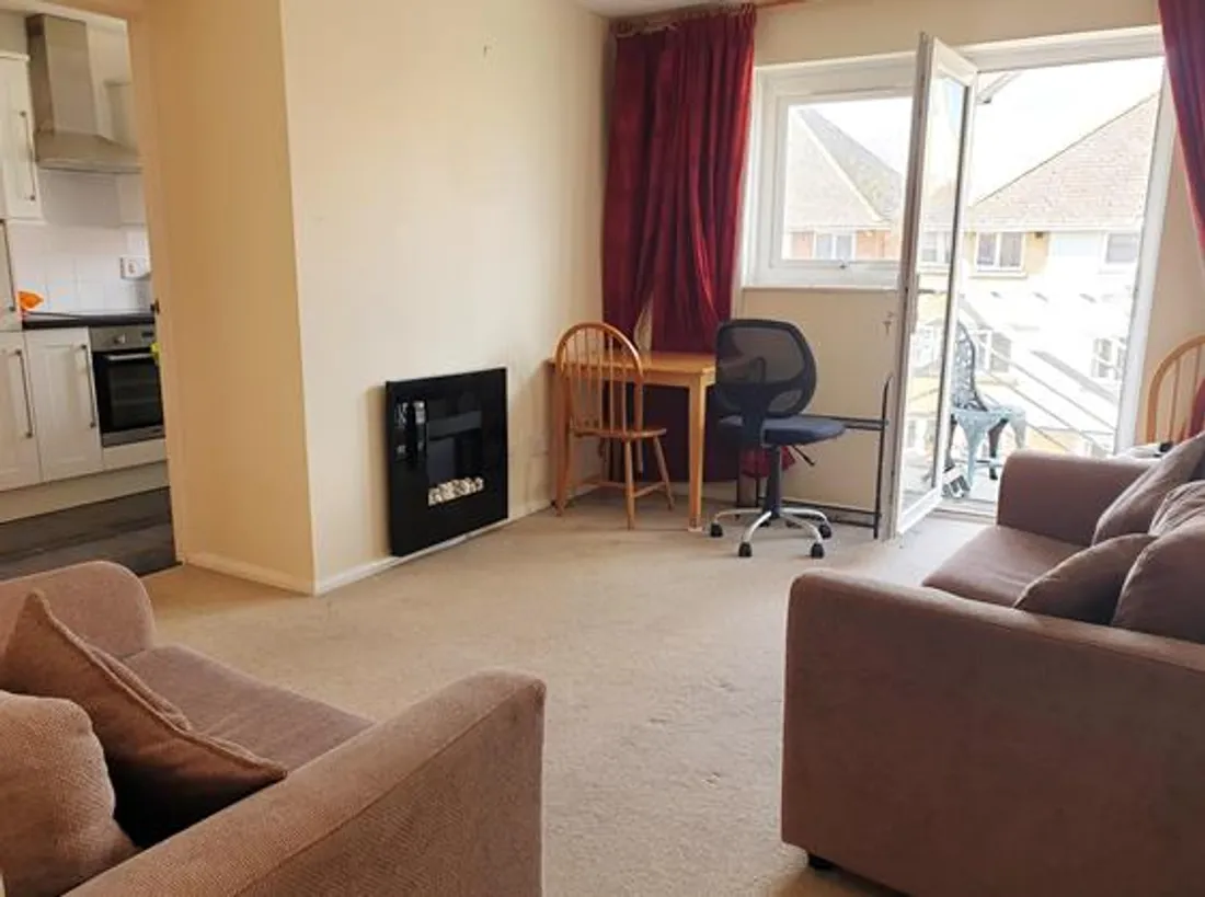 Flat Highmoor in Swansea