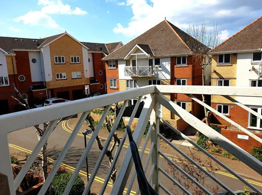 Flat Highmoor in Swansea