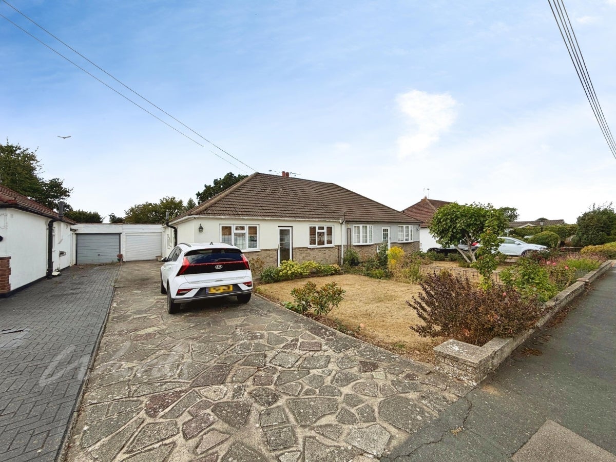 House Dene Drive in Dartford