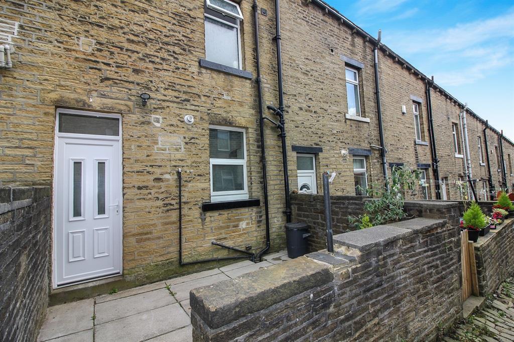 House Warley Grove in Calderdale