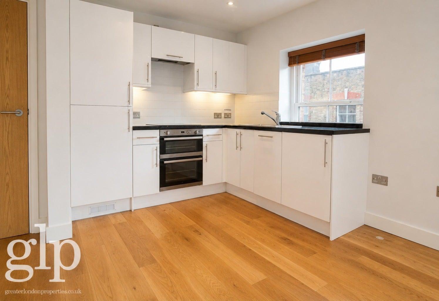 Flat Berwick Street in City of Westminster