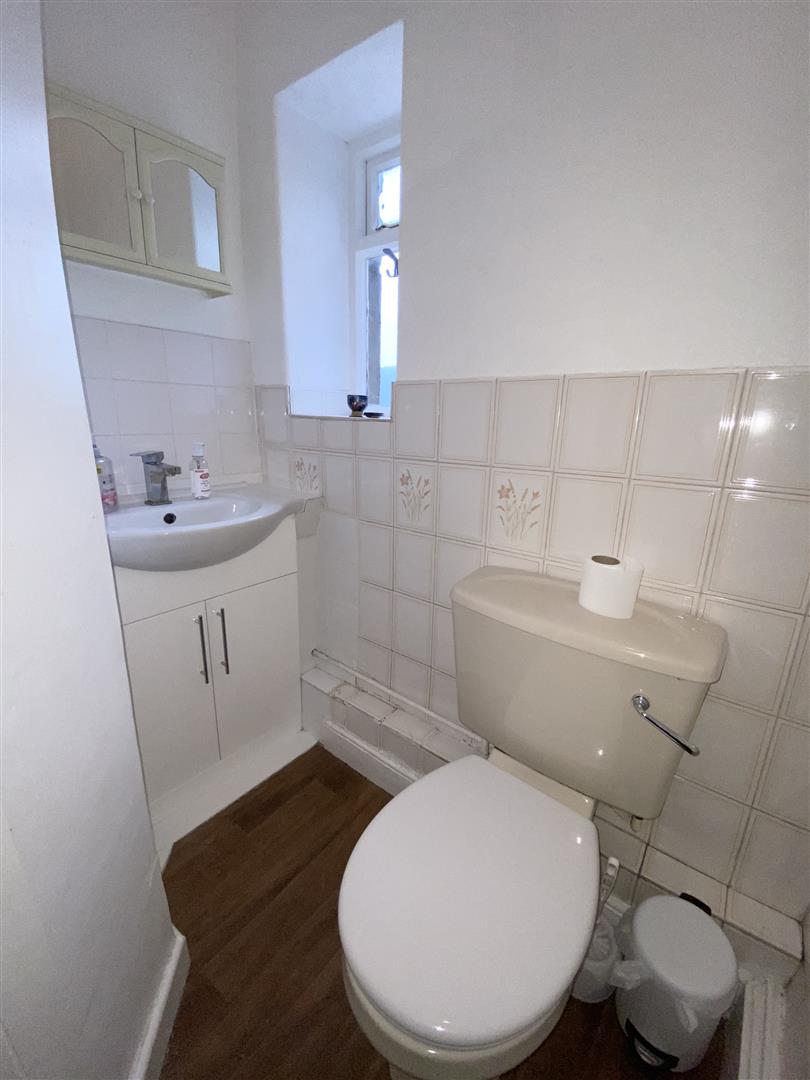 Flat Gwyn Street in Pontypridd
