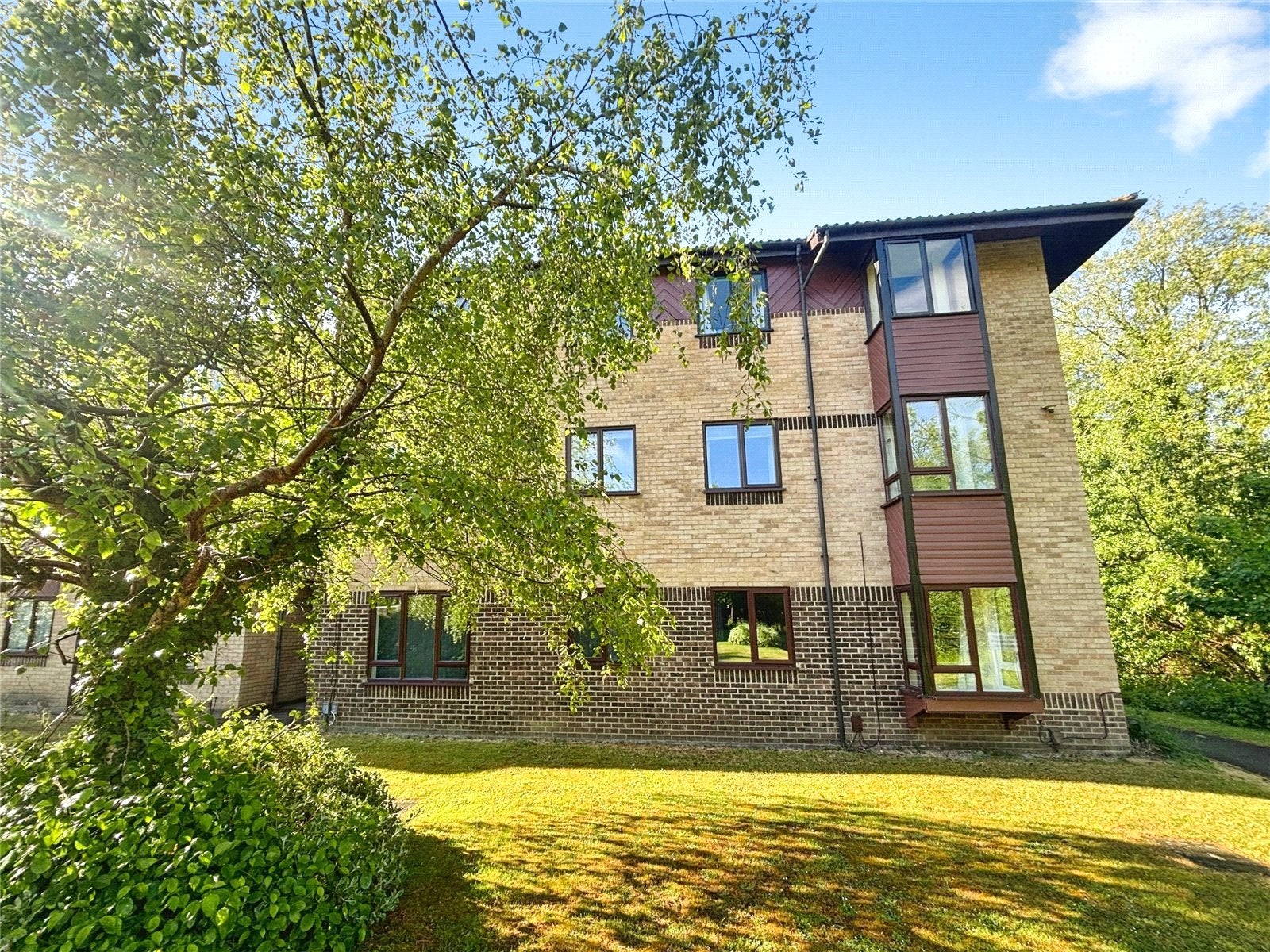Flat St Paul's Court in Reading