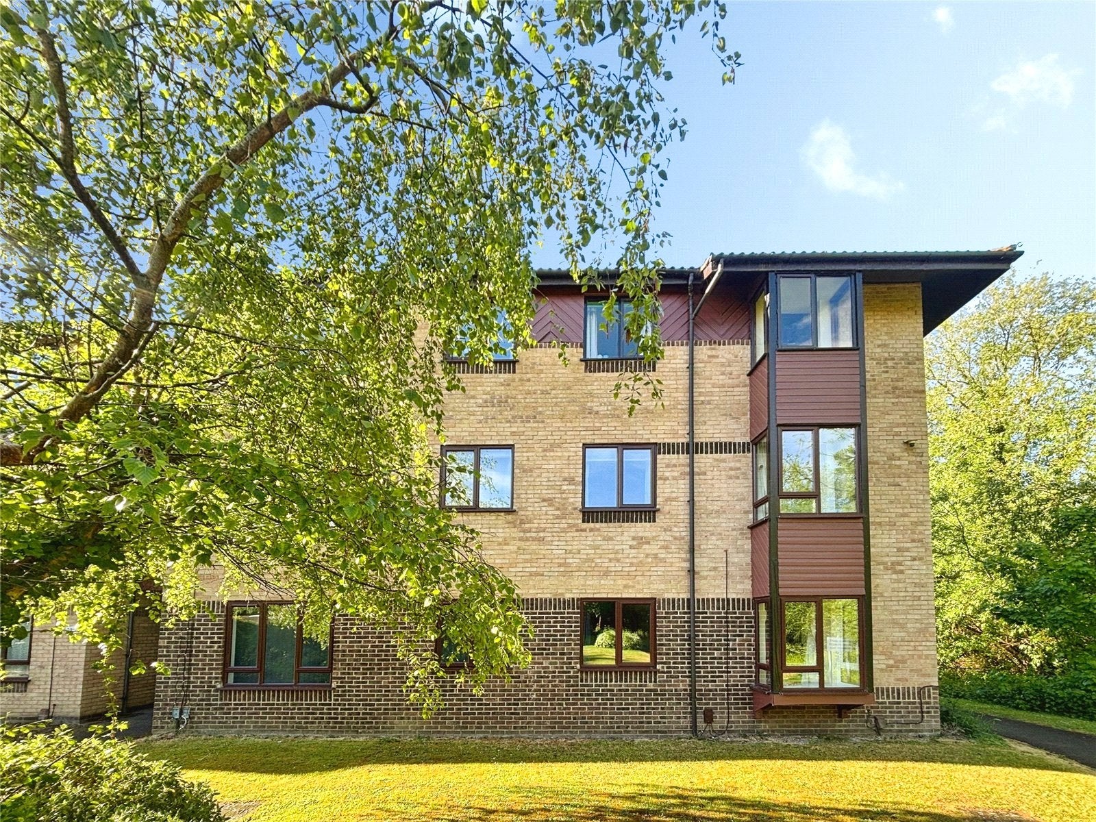 Flat St Paul's Court in Reading